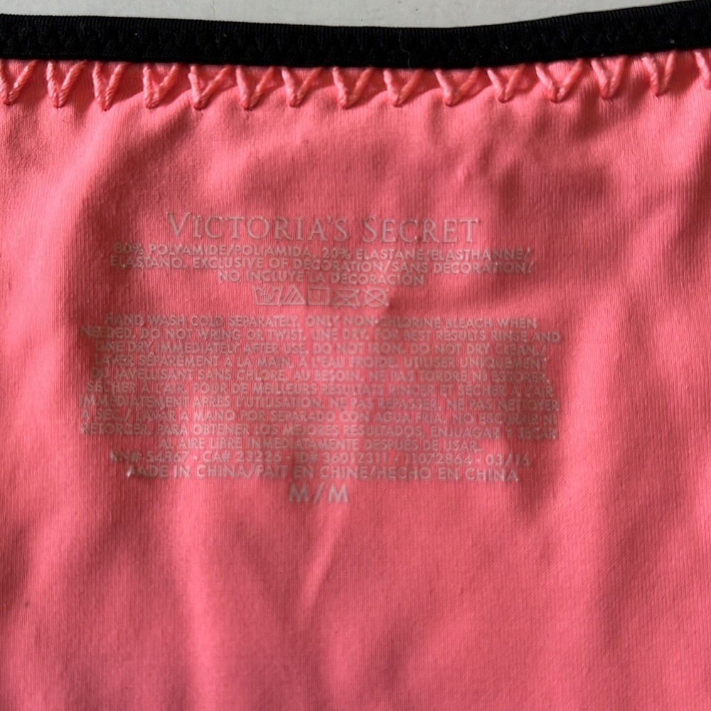 EUC Victoria’s Secret Bikini Bottoms - Picture 5 of 5